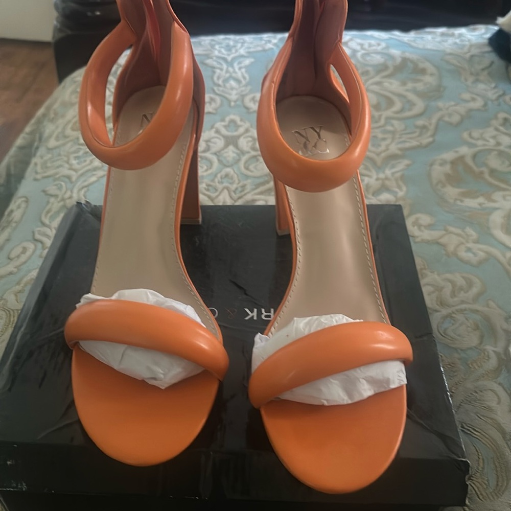 Brand new woman heels